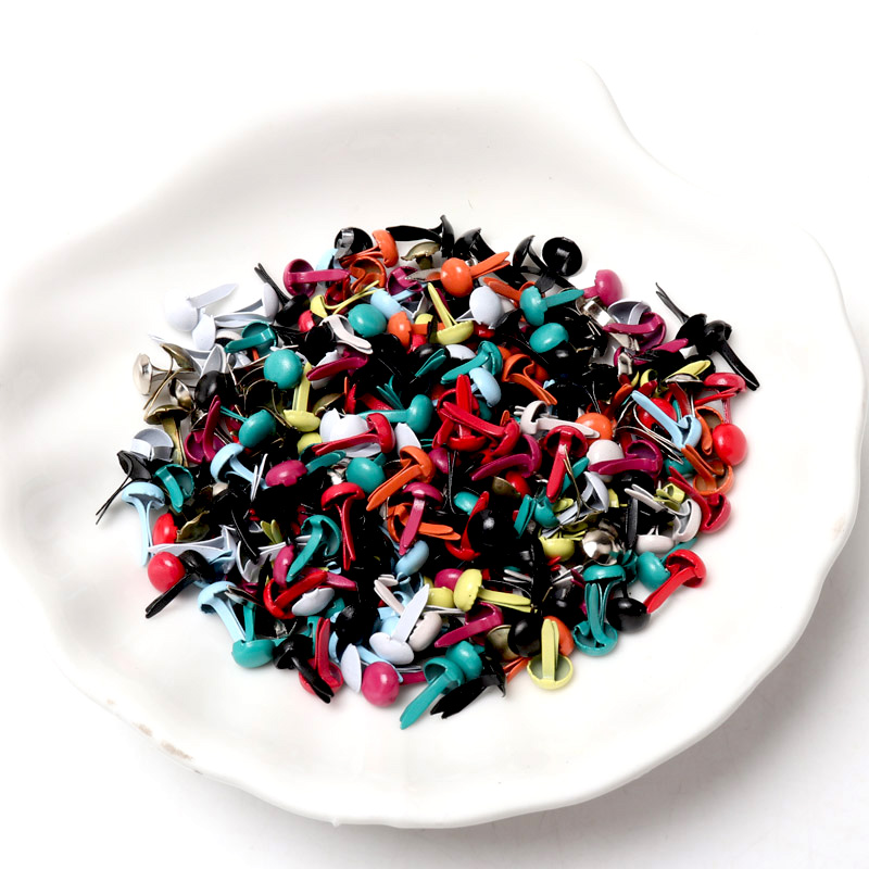 100 peças de Tachas Metálicas  - Embellishments For Scrapbooking avaliação e preço